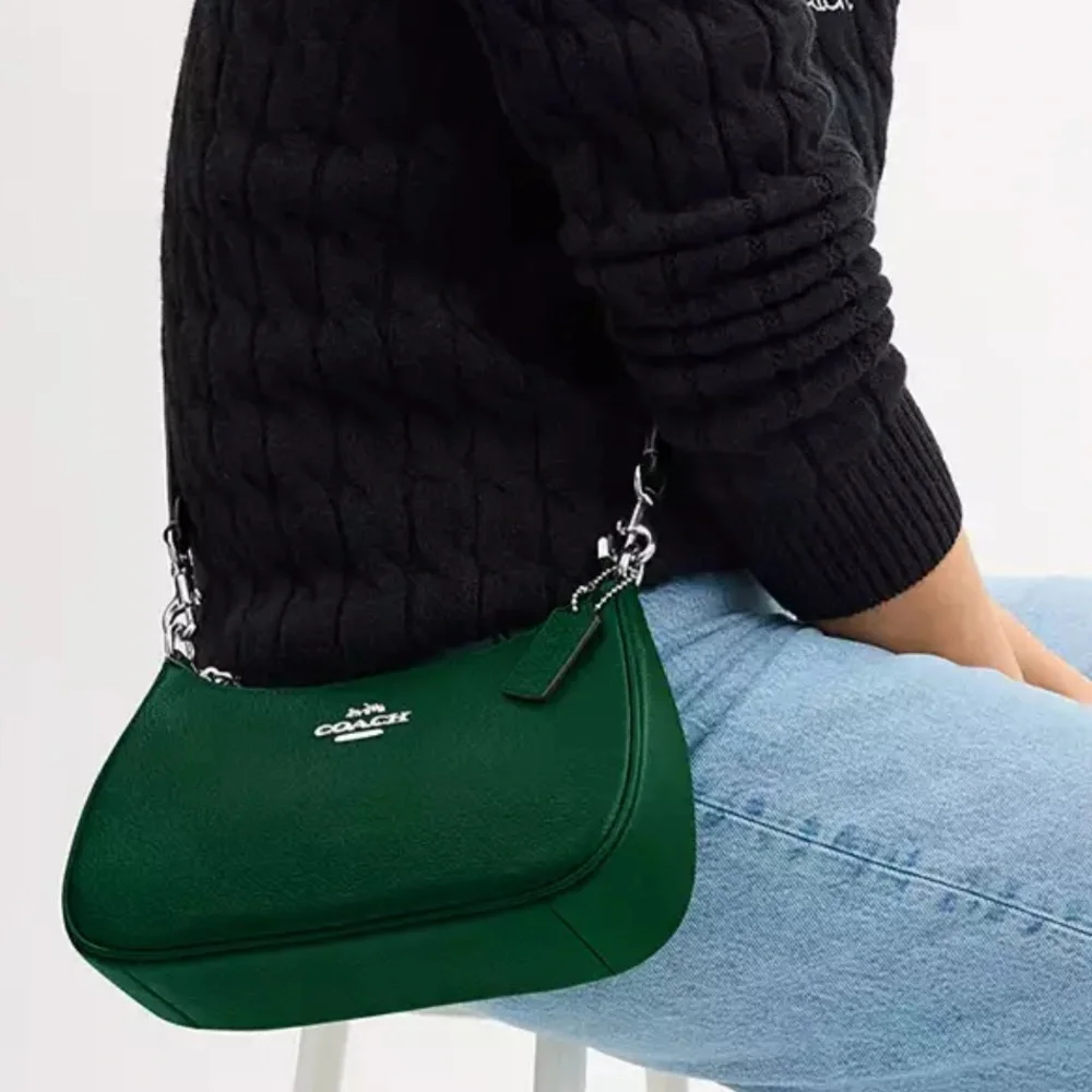 💚Coach NEW Teri Beautiful Emerald Green Leather Shoulder Bag with crossbody💚 - Picture 3 of 10